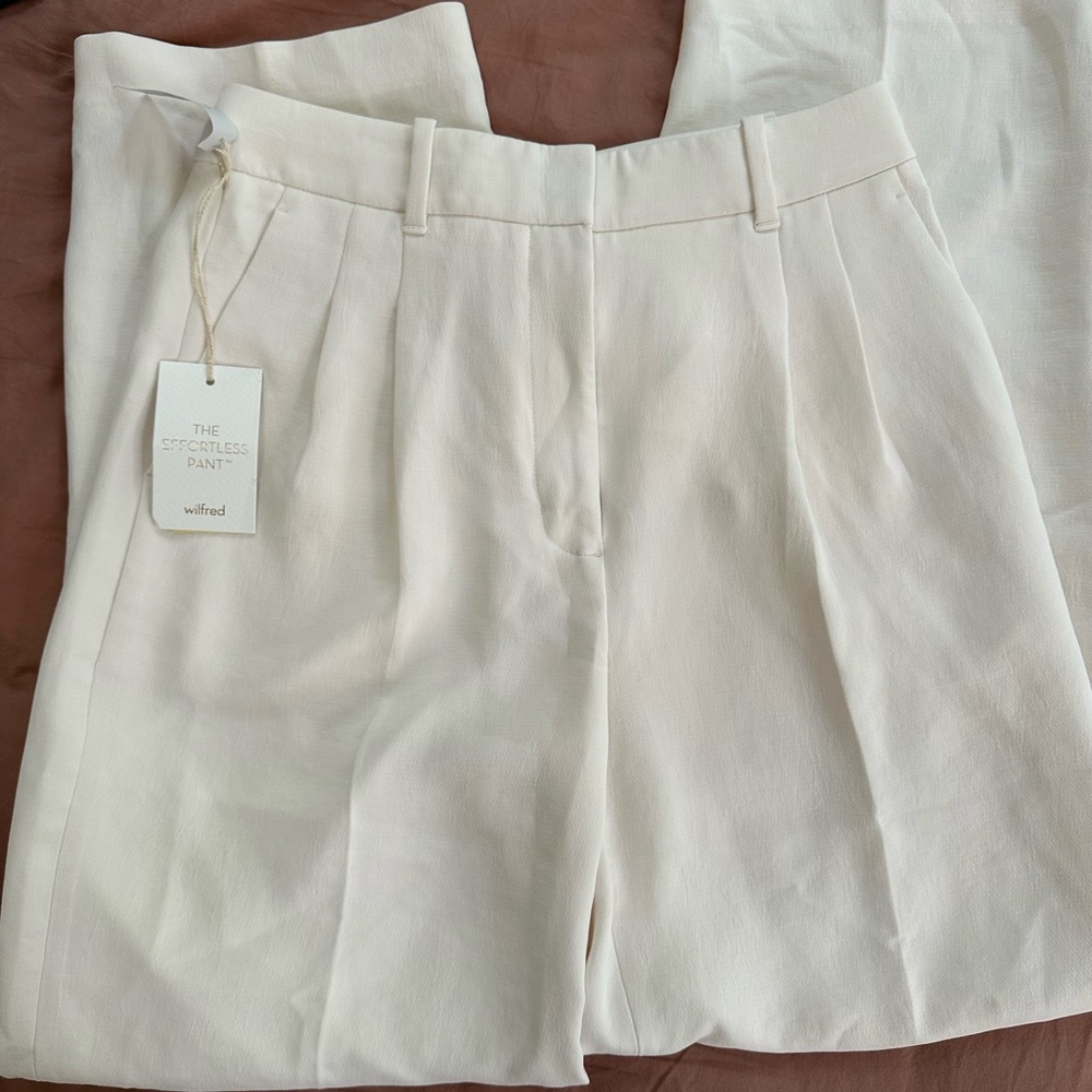 Aritzia the effortless pant (light birch)